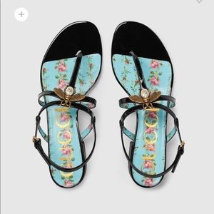 LIKE NEW Gucci Patent Leather Sandal W/ Bee